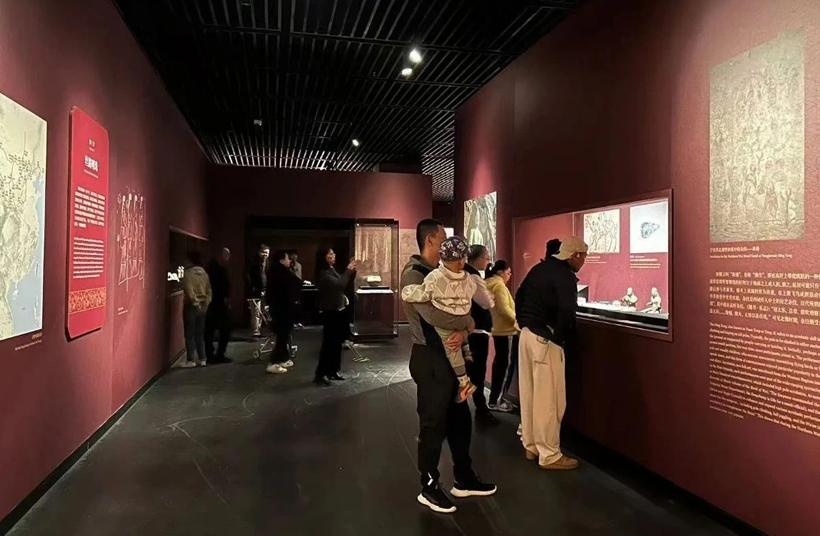 “融合之路”展览走进深圳